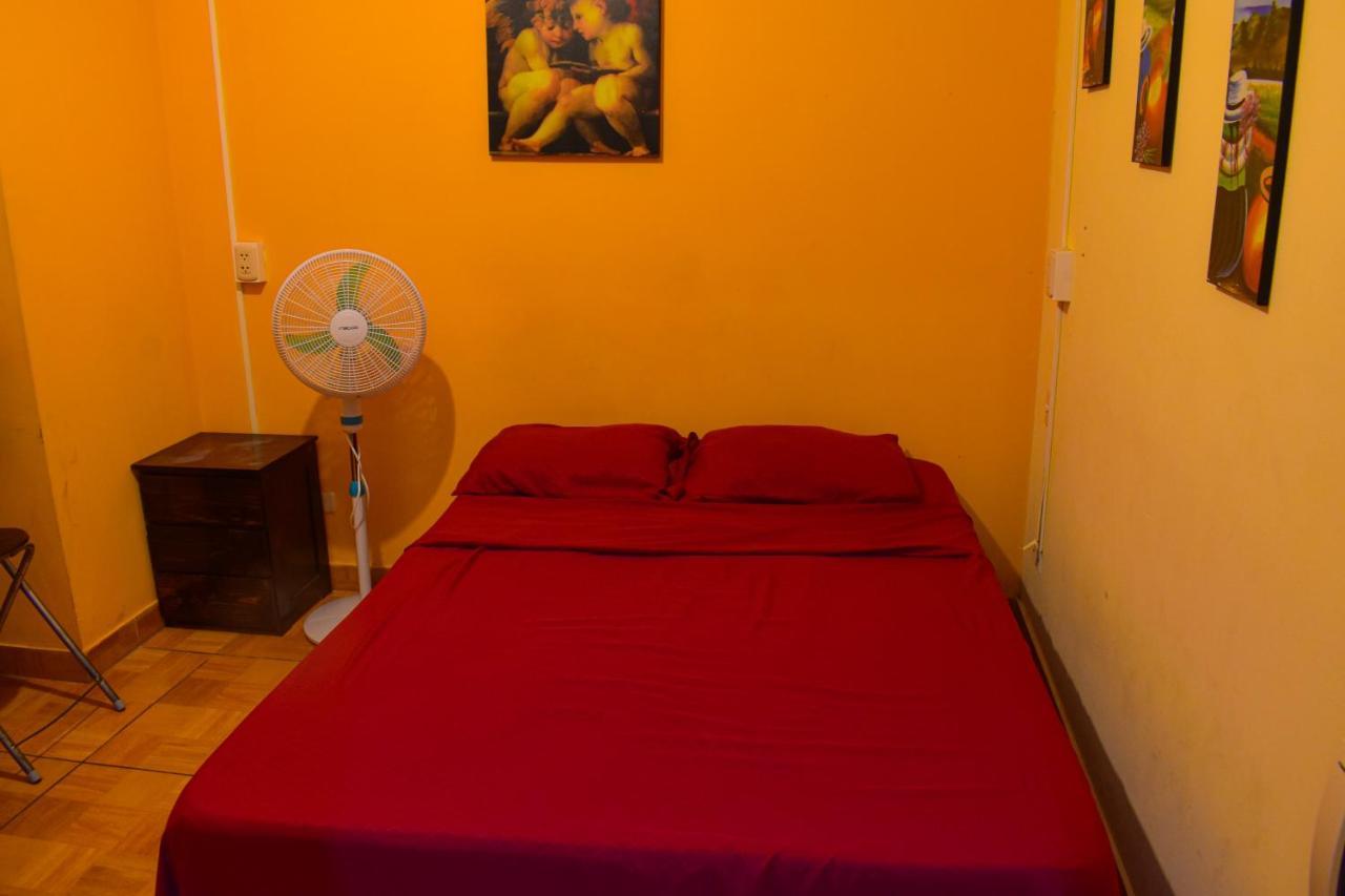 Passion Hostel - Barranco リマ エクステリア 写真