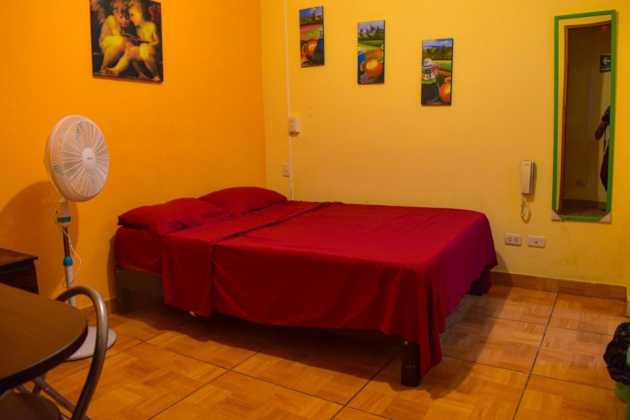 Passion Hostel - Barranco リマ エクステリア 写真